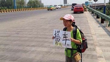Una niña china recorre 4.000 km haciendo autostop