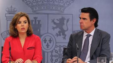 Sáenz de Santamaría con el ministro Soria