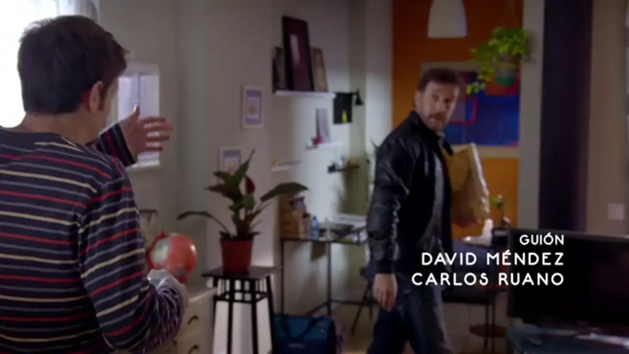César descubre a Susi con Molina
