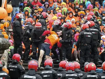 Detenidos por la Ertzaintza Detenidos por la Ertzaintza