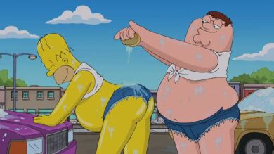 Peter Griffin y Homer Simpson, sexys y sudorosos lavando un coche juntos