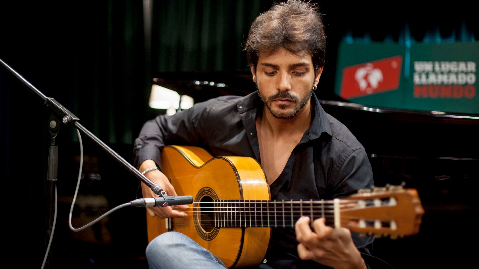 Juan Habichuela tocando la guitarra en ULLM