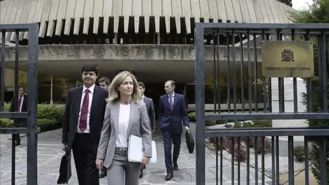 El Constitucional suspende por unanimidad la consulta soberanista catalana del 9N El Constitucional suspende por unanimidad la consulta soberanista catalana del 9N