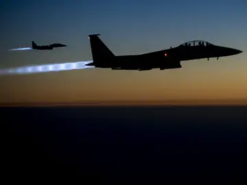 Bombardeos de EEUU sobre núcleos del IS Bombardeos de EEUU sobre núcleos del IS