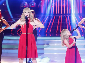 Anna Simon y Nayra imitan a Taylor Swift en Tu cara me suena Mini Anna Simon y Nayra imitan a Taylor Swift en Tu cara me suena Mini
