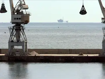 La plataforma de gas Castor. La plataforma de gas Castor.