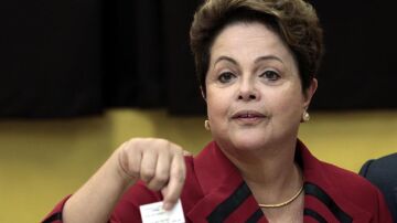 Rousseff vota en las elecciones