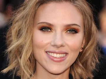 Scarlett Johansson, con melena despeinada Scarlett Johansson, con melena despeinada