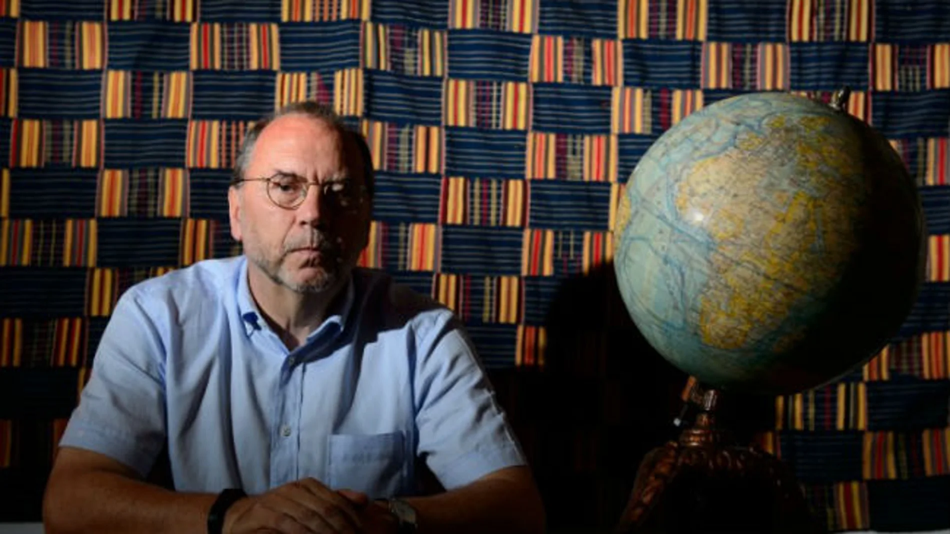 El profesor Peter Piot , miembro del equipo que descubrió el virus del ébola. El profesor Peter Piot , miembro del equipo que descubrió el virus del ébola.