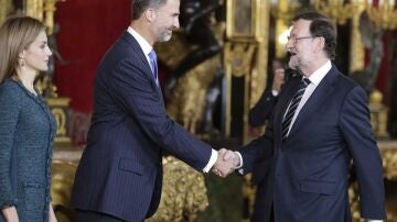 Rajoy saluda a los Reyes