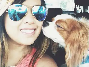 Nina Pham y su perro Nina Pham y su perro