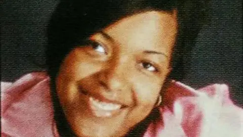 Amber Vinson, segunda infectada por ébola en EEUU Amber Vinson, segunda infectada por ébola en EEUU