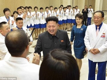 Kim Jong Un y su mujer