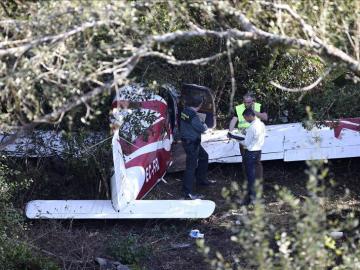 Cuatro heridos en intento de aterrizaje de emergencia de una avioneta en AP-9