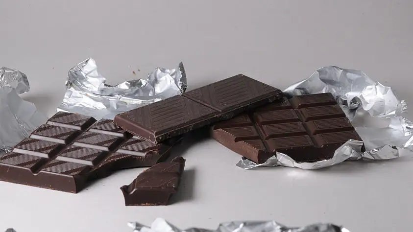Chocolate negro, ven a mí y alarga mi vida. Chocolate negro, ven a mí y alarga mi vida.