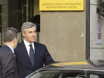 Ángel Acebes abandona la Audiencia Nacional Ángel Acebes abandona la Audiencia Nacional