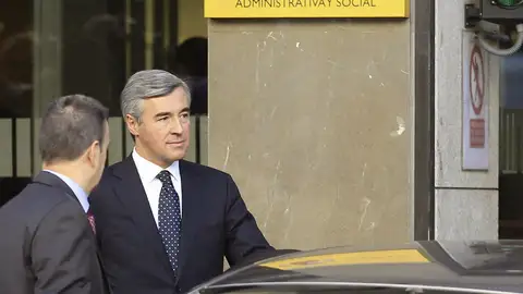 Ángel Acebes abandona la Audiencia Nacional Ángel Acebes abandona la Audiencia Nacional