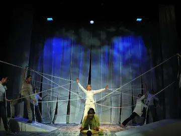 Puesta en escena de 'Primas de riesgo'. Puesta en escena de 'Primas de riesgo'.