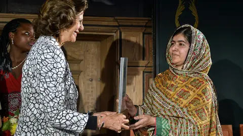 Malala recibe el Premio de los Niños del Mundo Malala recibe el Premio de los Niños del Mundo