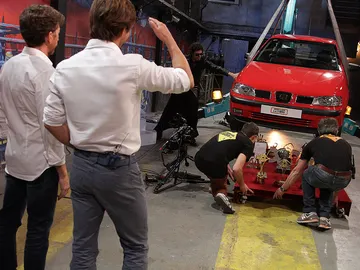 ¿Aguantará la cinta adhesiva el peso del coche? ¿Aguantará la cinta adhesiva el peso del coche?