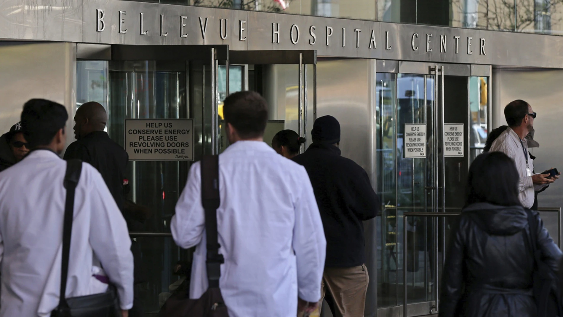 Vista de la entrada del hospital Bellevue Vista de la entrada del hospital Bellevue