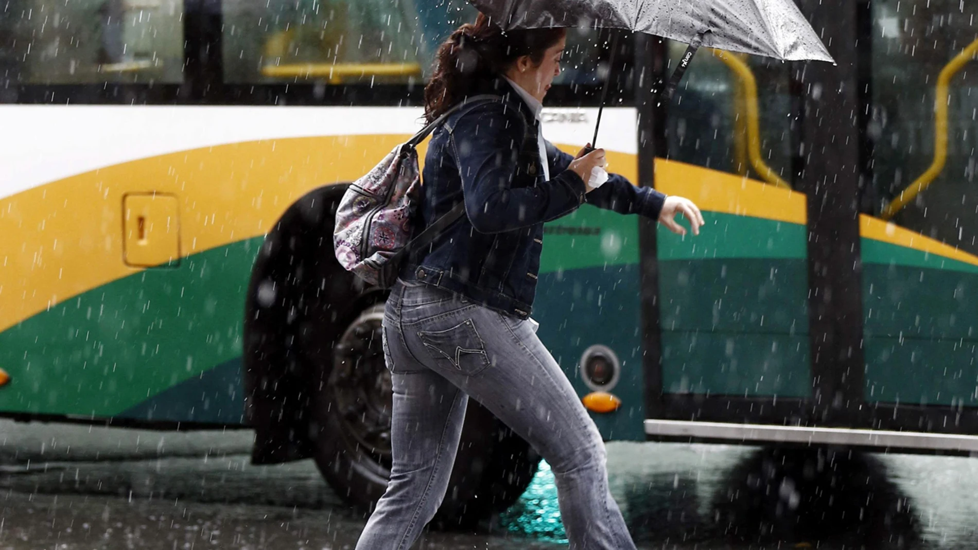 Noviembre se estrena con lluvias y despide a un caluroso mes de octubre Noviembre se estrena con lluvias y despide a un caluroso mes de octubre