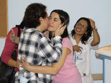 Teresa Romero recibe las primeras visitas Teresa Romero recibe las primeras visitas