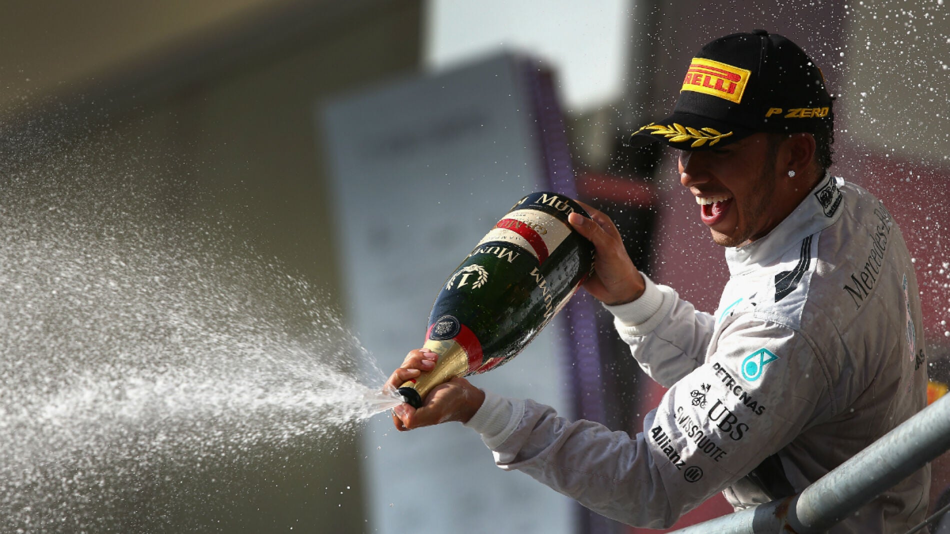 Hamilton disfruta del champ&aacute;n de Austin