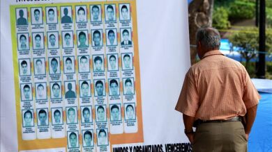 Detenidos el alcalde de Iguala y su mujer vinculados con la desaparición de 43 estudiantes