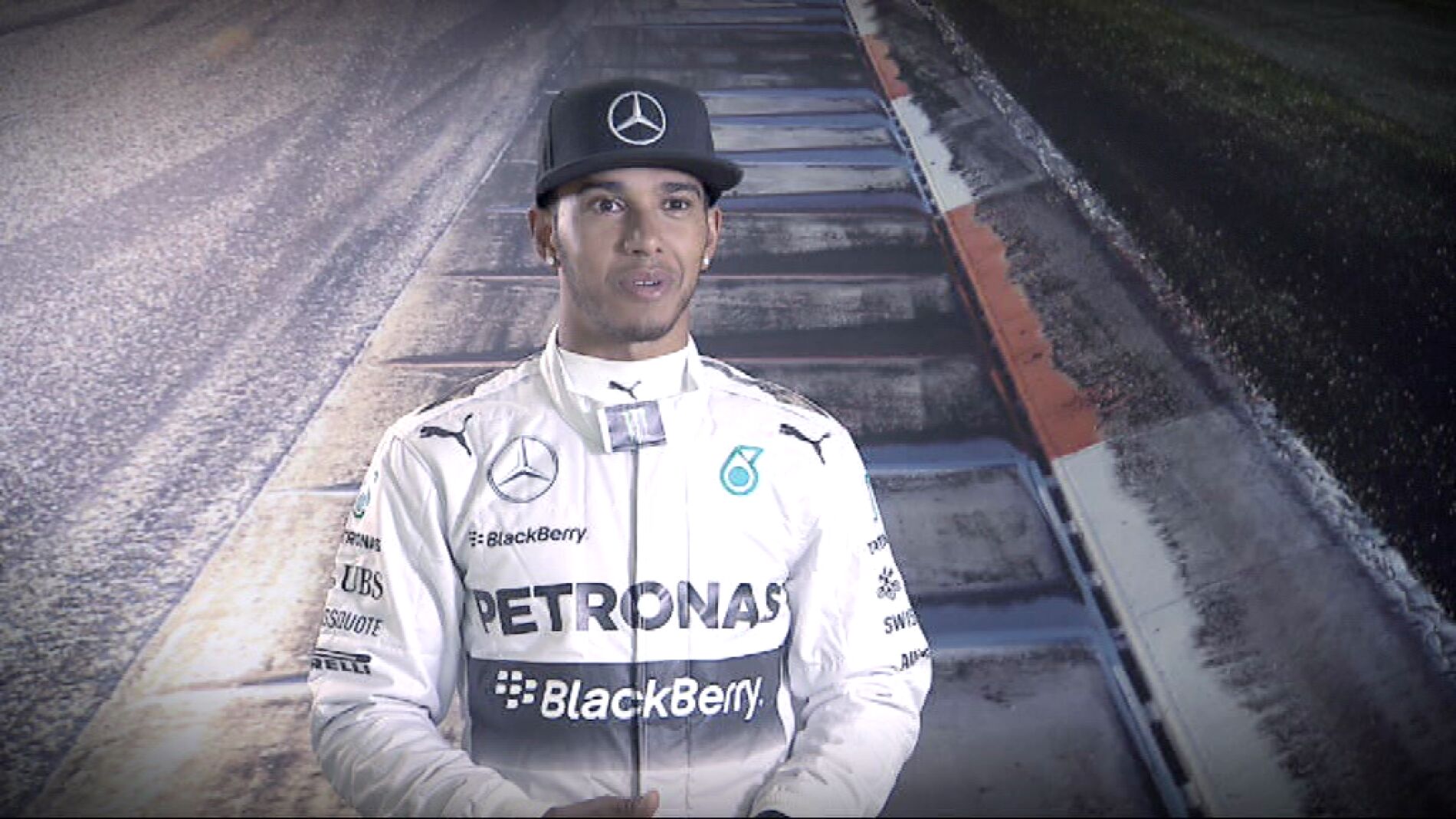 Una vuelta al circuito de Interlagos con Lewis Hamilton