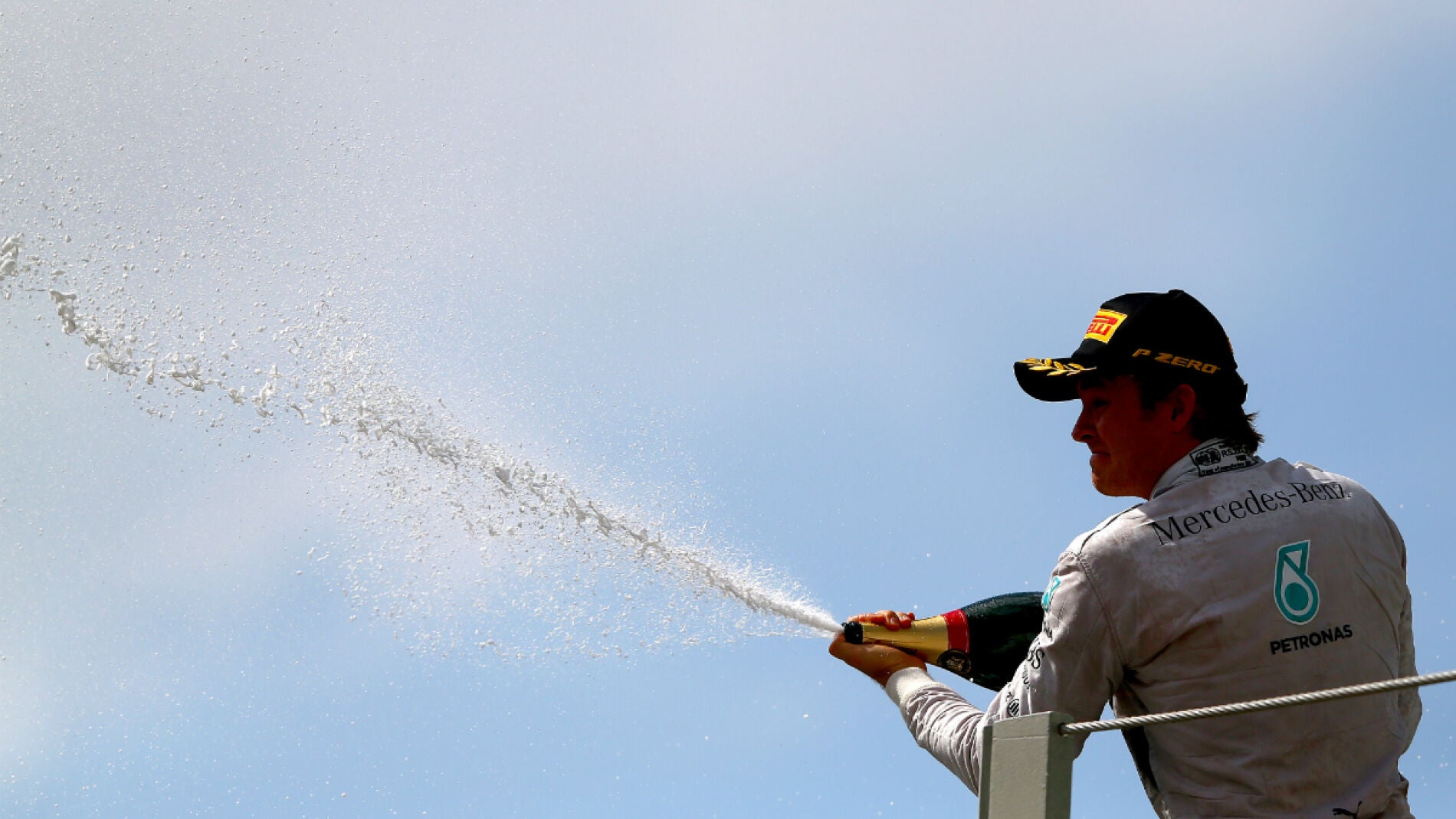 Rosberg, con el champ&aacute;n del triunfo en Brasil