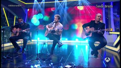 Pablo Alborán canta 