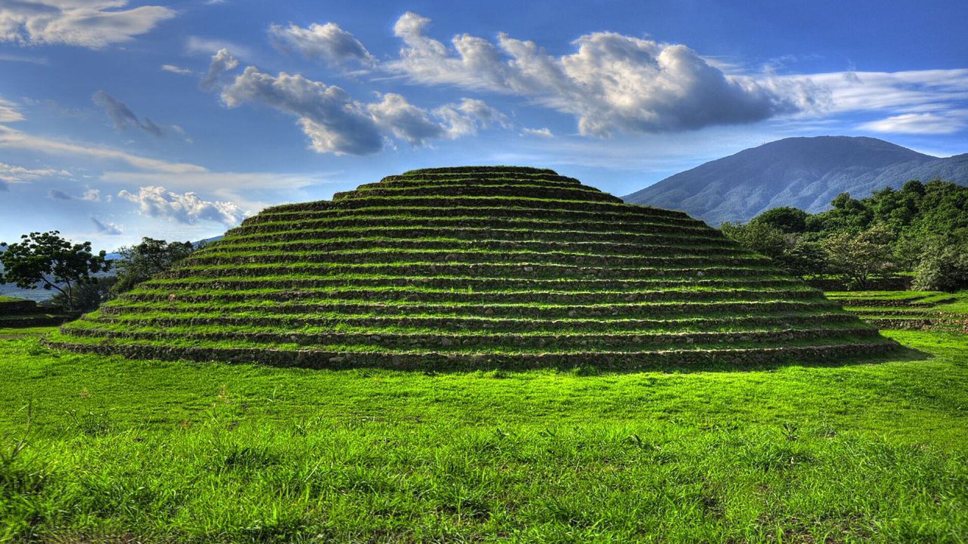 Pir&aacute;mide de Guachimontone