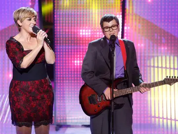 Llum Barrera y Unax imitan a Aleks Syntek y Ana Torroja en Tu cara me suena Mini Llum Barrera y Unax imitan a Aleks Syntek y Ana Torroja en Tu cara me suena Mini