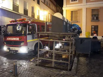 Un coche de bomberos en Sevilla Un coche de bomberos en Sevilla