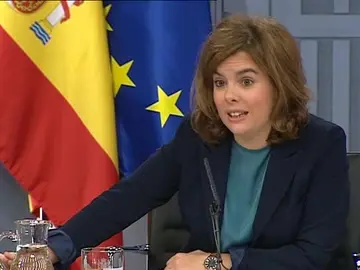 Sáenz de Santamaría en rueda de prensa. Sáenz de Santamaría en rueda de prensa.