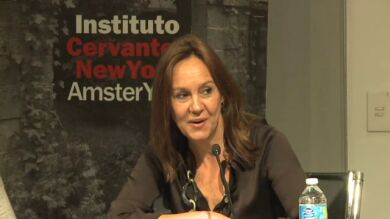 María Dueñas presenta su último trabajo publicado, 'Misión Olvido' en EEUU