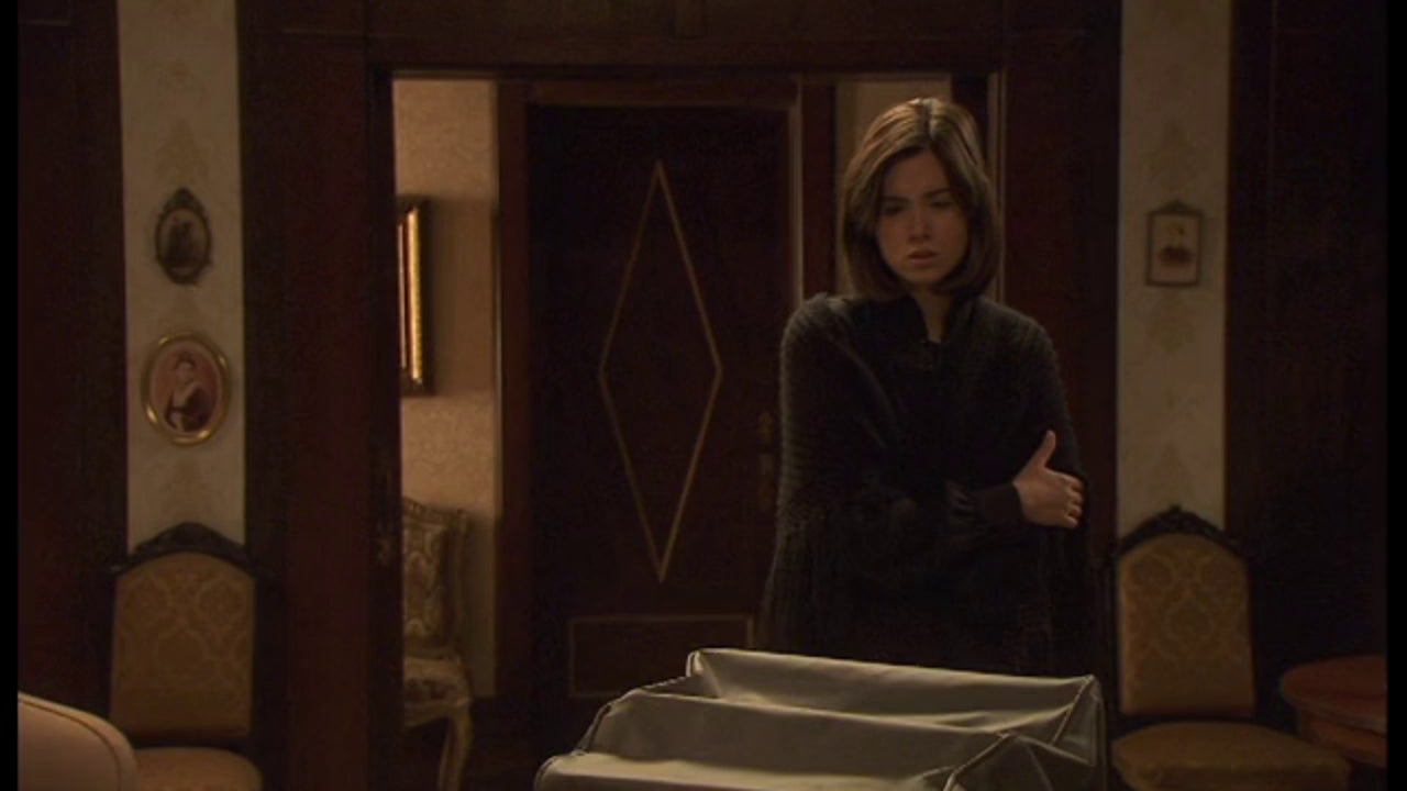 Raimundo da ánimos a María