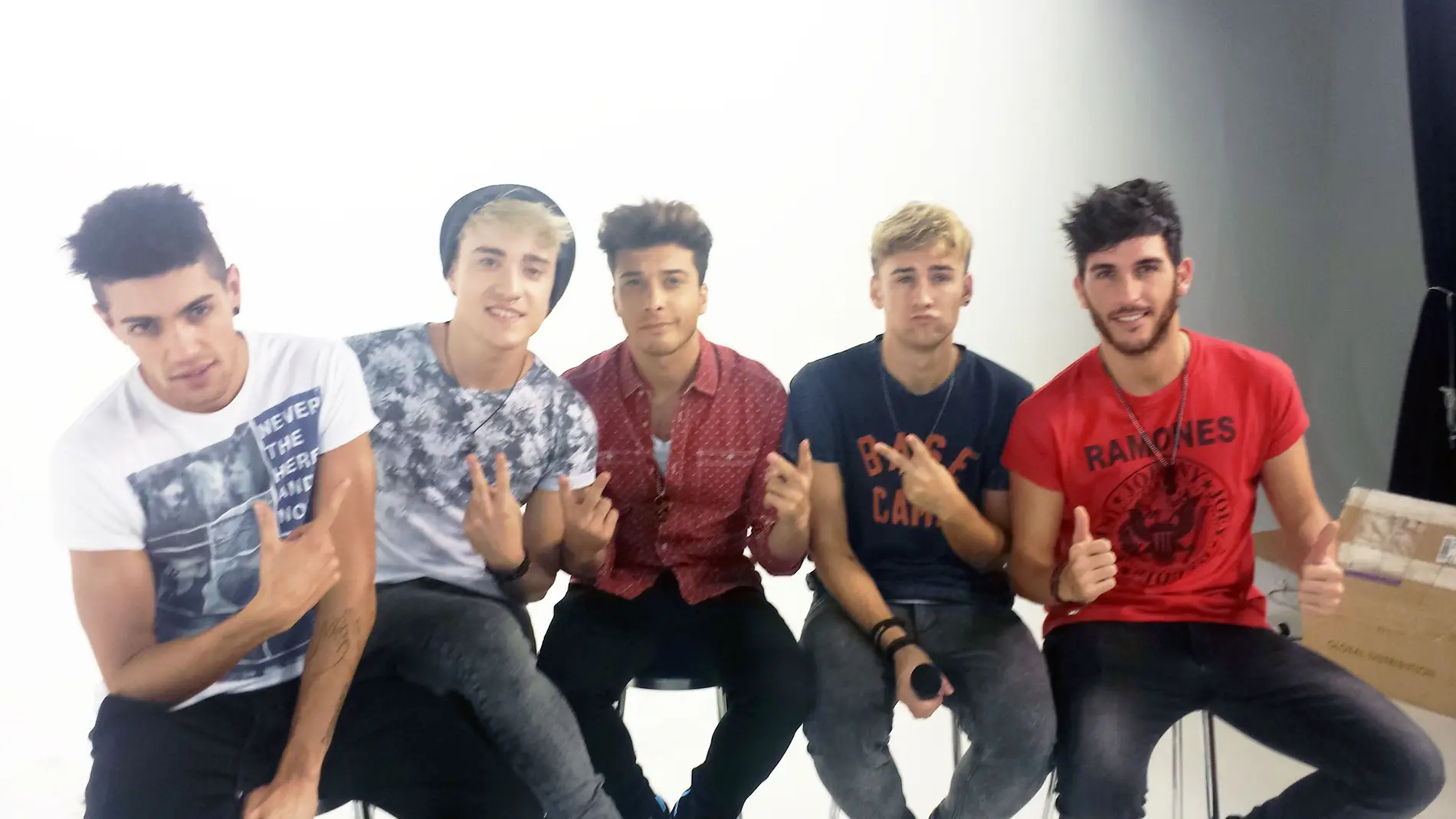 Auryn interpreta el tema principal de 'El Club de los Incomprendidos'