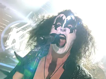 Manel Fuentes, Ángel Llácer, Mónica Naranjo y Carlos Latre imitan a Kiss en Tu cara me suena Mini Manel Fuentes, Ángel Llácer, Mónica Naranjo y Carlos Latre imitan a Kiss en Tu cara me suena Mini