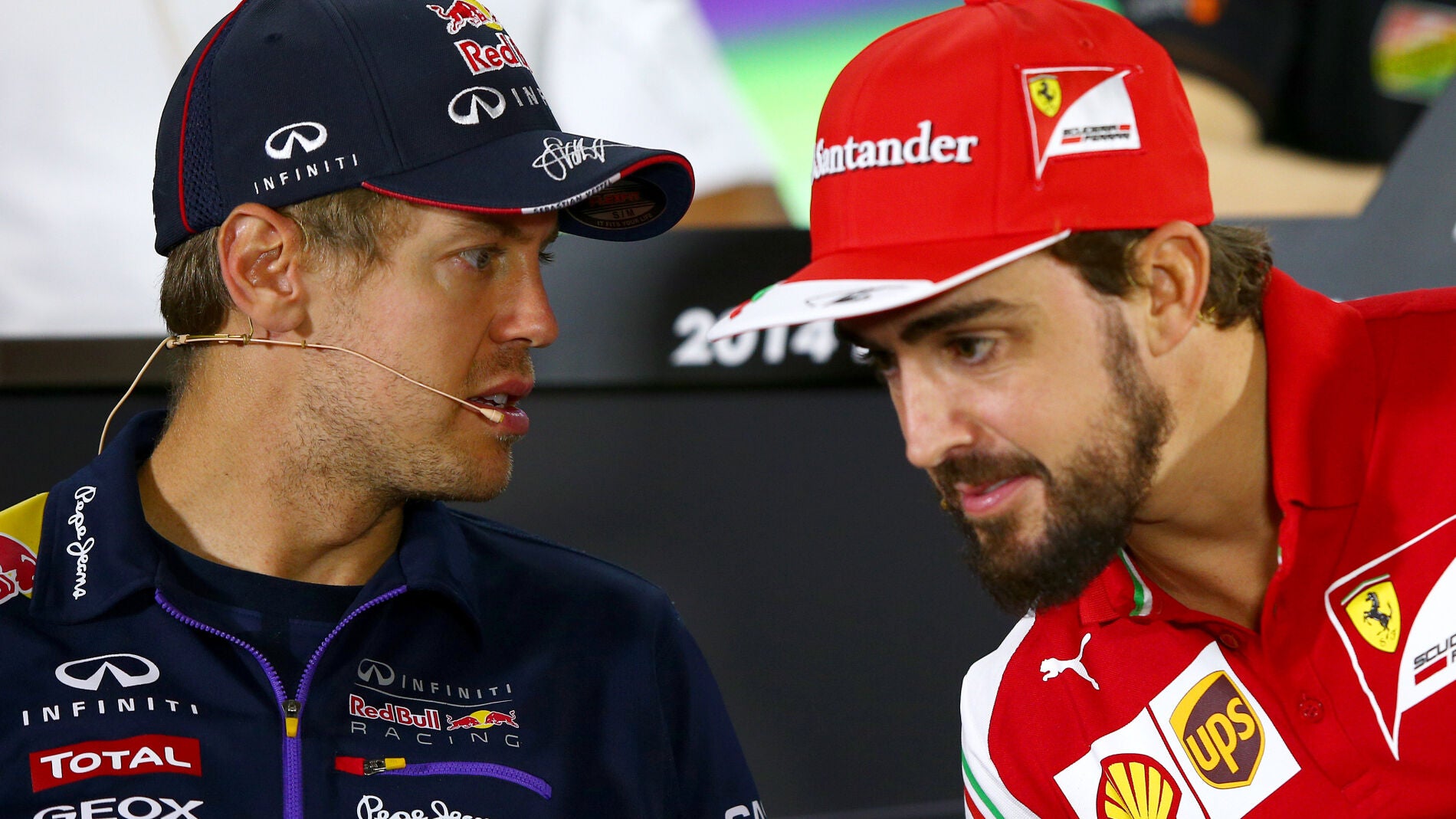 Vettel y Alonso charlando