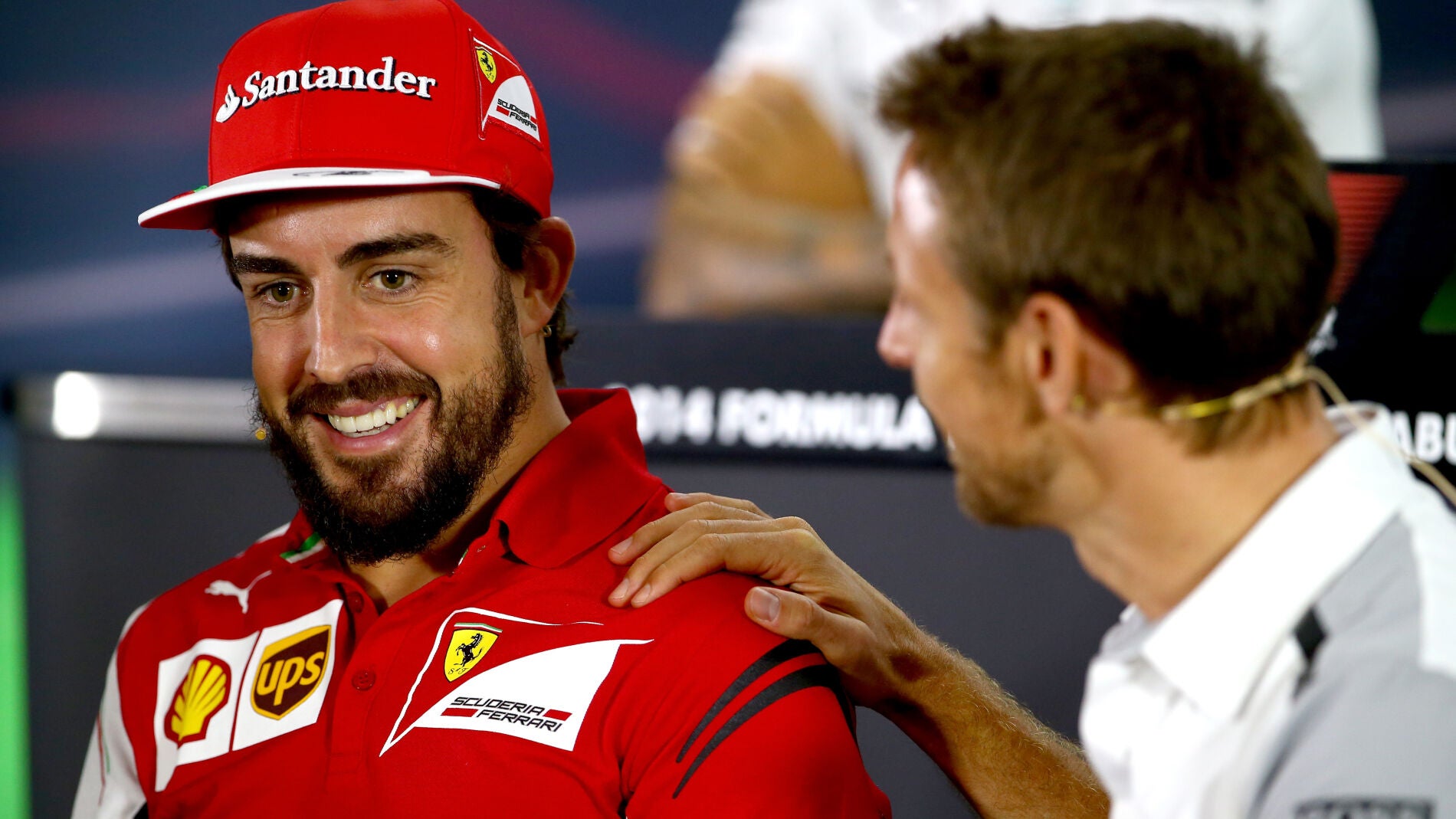 Button bromea con Fernando Alonso