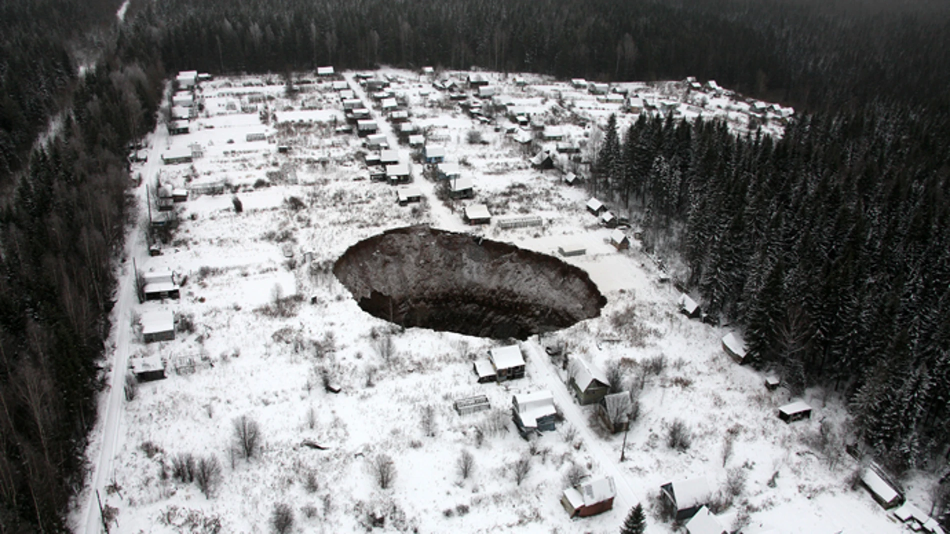 El socavón encontrado en Rusia El socavón encontrado en Rusia