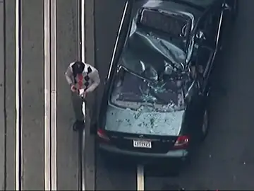 Sobrevive a una caída de once pisos cuando limpiaba la fachada en San Francisco Sobrevive a una caída de once pisos cuando limpiaba la fachada en San Francisco