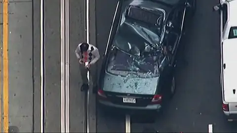 Sobrevive a una caída de once pisos cuando limpiaba la fachada en San Francisco Sobrevive a una caída de once pisos cuando limpiaba la fachada en San Francisco