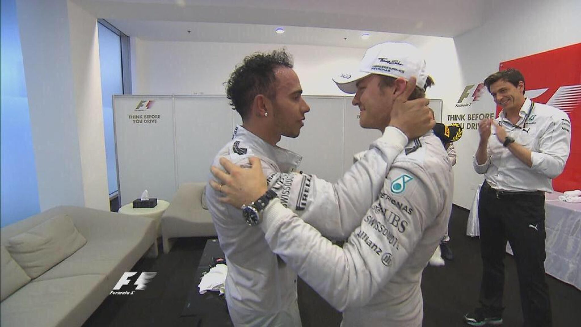 Hamilton y Rosberg al acabar la carrera