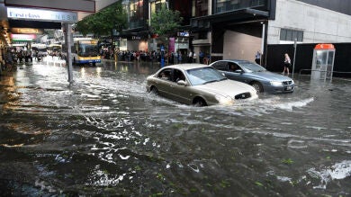 La peor tormenta eléctrica de las últimas décadas deja en Brisbane a 70.000 hogares sin luz
