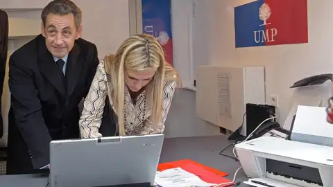 Sarkozy en la sede de UMP Sarkozy en la sede de UMP