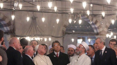 El Papa inicia su visita a Estambul con la 