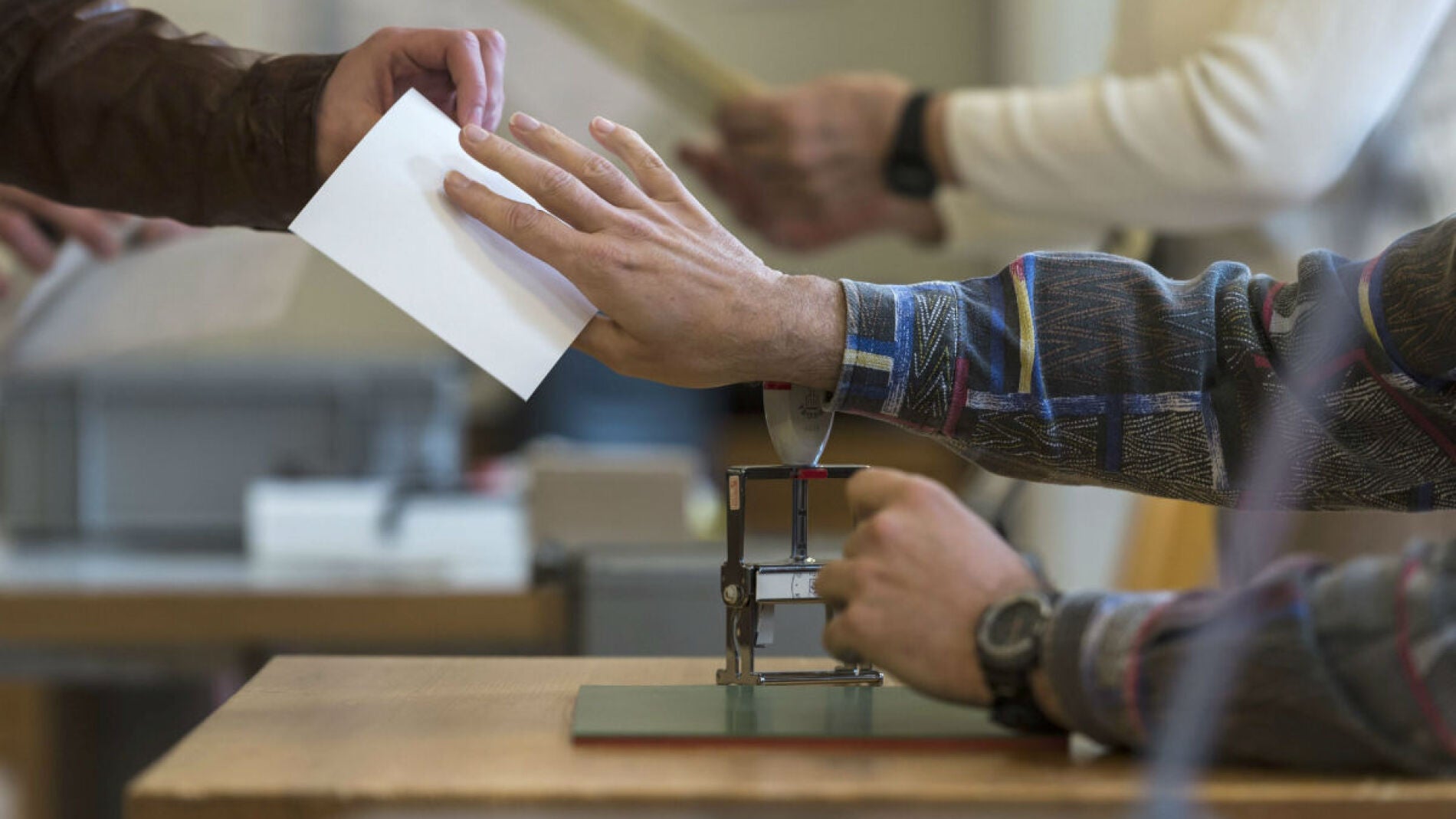 Suiza decide no limitar m&aacute;s la inmigraci&oacute;n